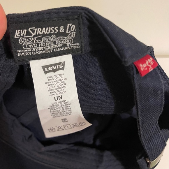 LEVI’S Cap - Picture 2 of 3